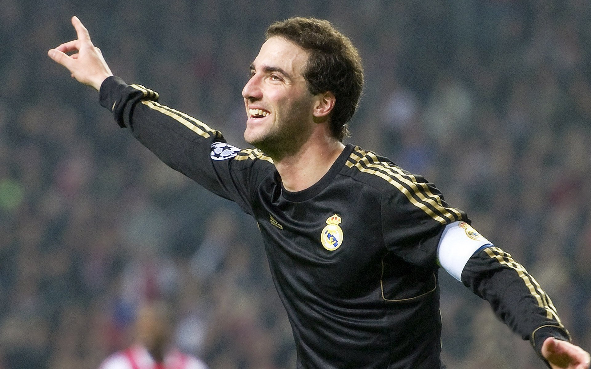 mk体育全站-《堡垒之夜》“未来光影”赛季，创意无限！